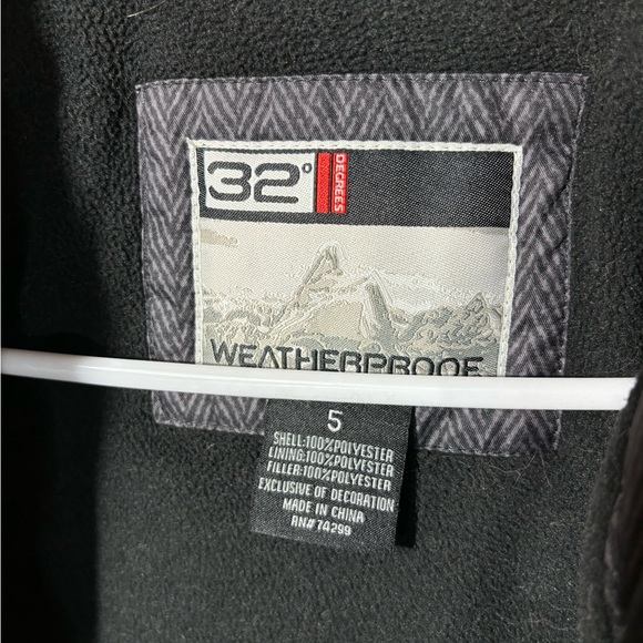 Boys Super Warm Winter Jacket - Picture 6 of 11